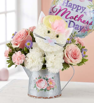 Fabulous Feline for Mom Flower Bouquet