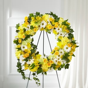 GOLDEN REMEMBRANCE WREATH Flower Bouquet