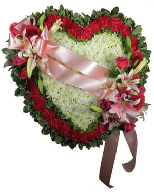 Love's Garden Deluxe Heart Piece Flower Bouquet