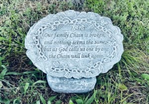 Small Family Chain Memorial Stone on Stand Flower Bouquet