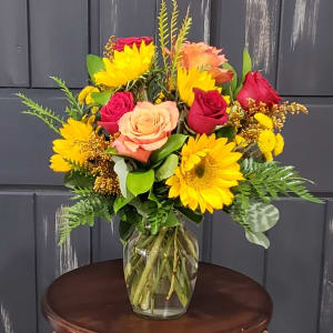 Sassy Sunflowers and Roses Flower Bouquet