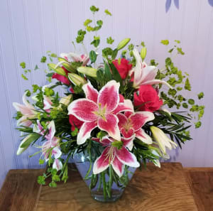 Lovely Lilies Flower Bouquet