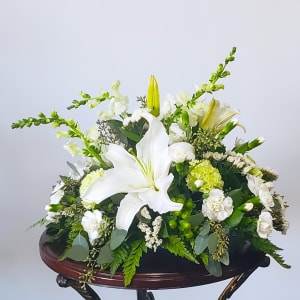 Simplistic white Flower Bouquet