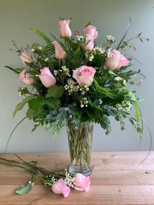 One Dozen Pink Roses Flower Bouquet