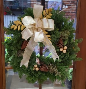 Fresh Evergreen Wreath Flower Bouquet