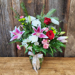 Holiday Show Stopper Flower Bouquet