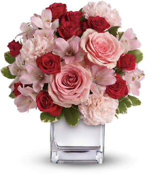 Love That Pink Bouquet with Roses Flower Bouquet