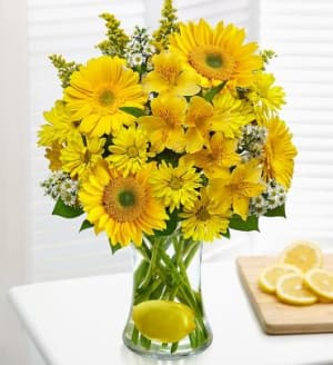 Make Lemonade™ in a Vase Flower Bouquet