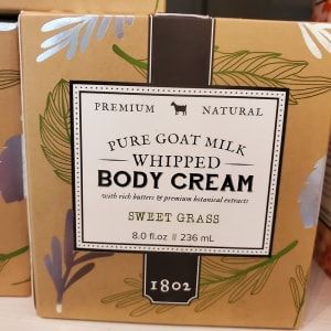 BEEKMAN 1802 Sweet Grass Whipped Body Cream Flower Bouquet