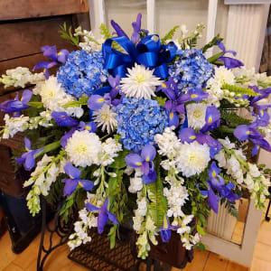 Blue & White Blanket Flower Bouquet