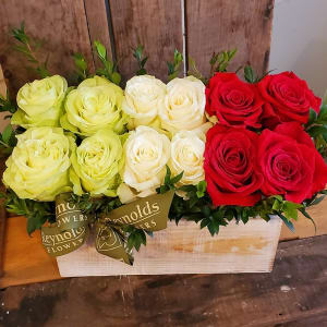 Italian Flag Dozen Rose Box Bouquet Flower Bouquet