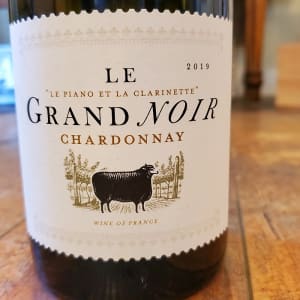 Le Grand Noir - Chardonnay (15% Viognier) Flower Bouquet