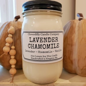 Cloverdilly Candle, Lavender Chamomile, 16oz. Flower Bouquet