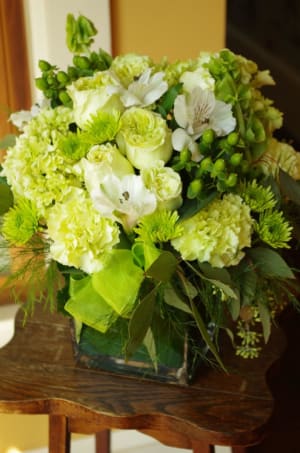 Reception Vase MacRagnall Flower Bouquet