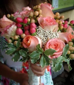 Bridal in Coral, Peach & White Flower Bouquet