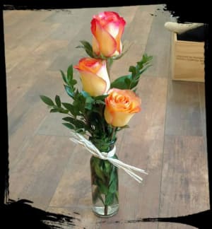 3 Rose Pick-me-up Vase Flower Bouquet