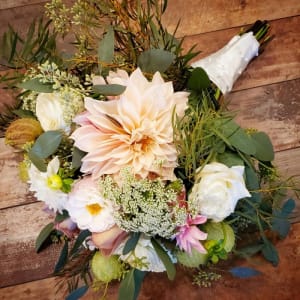 Autumn Bridal in Blush with Dahlia Flower Bouquet