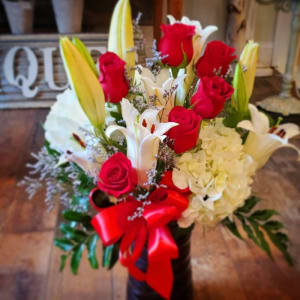 Valentine Rose, Lily & Hydrangea Vase Arrangement Flower Bouquet