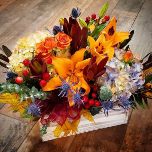 Thanksgiving Berry Box Flower Bouquet