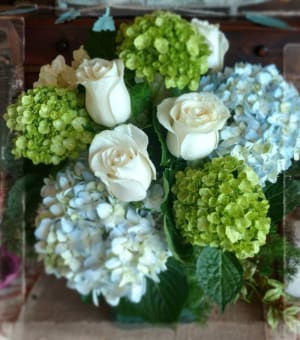 Wintery Hydrangea Cube Flower Bouquet