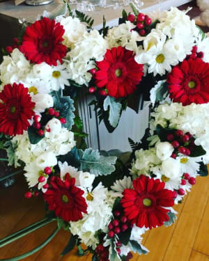 Heart-shaped Wreath in Red & White Flower Bouquet