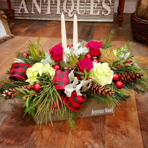 Christmas Candle Box Flower Bouquet