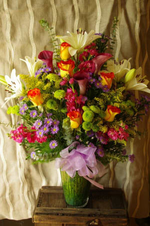 Summer Cheer Vase Flower Bouquet