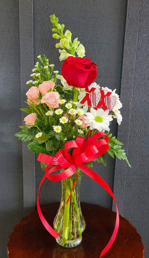 Valentine Love Bud Vase  Flower Bouquet