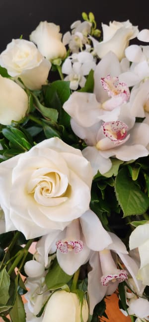 Glamorous in whites  Flower Bouquet