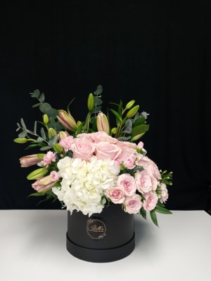 ROSE & LILY BOX Flower Bouquet