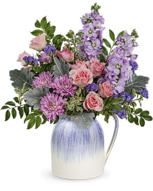 Teleflora's Pour on the Pretty Bouquet Flower Bouquet