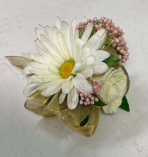 Daisy and Rose Corsage