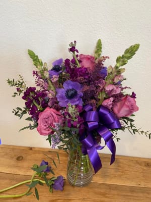 Pretty Purple Blooms Flower Bouquet