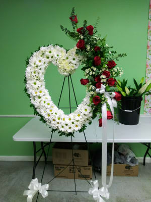 OPEN HEART STANDING SPRAY Flower Bouquet