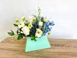 Custom Floral Purse By Elite Flower Bouquet