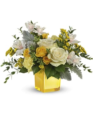 Teleflora's Sweet Sunlight Bouquet Flower Bouquet