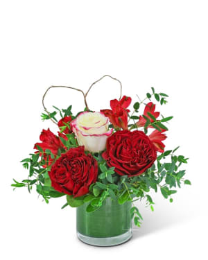 Red Romance Flower Bouquet