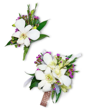 Flawless Corsage and Boutonniere Set Flower Bouquet