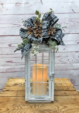 Winter Wireframe Lantern Flower Bouquet