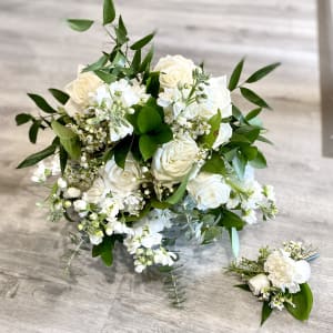 Simple and Sweet Wedding Bouquet and Boutonniere Flower Bouquet