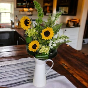 BROWN EYED GIRL Flower Bouquet