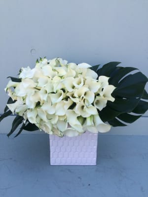 calla mini white Flower Bouquet