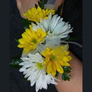 Corsage - CBC30 Flower Bouquet