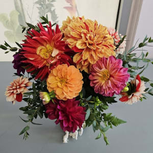 NEW Farmer Daphne & James Dahlia Mix Flower Bouquet