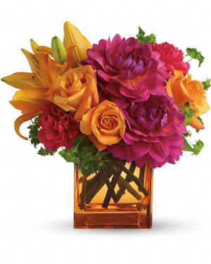 Teleflora's Summer Chic Flower Bouquet