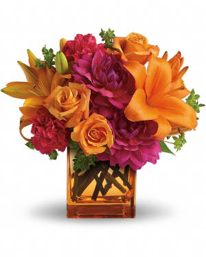 Teleflora's Summer Chic Flower Bouquet