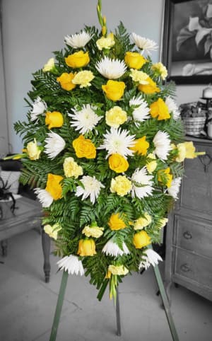 Yellow And White Standing Spray Flower Bouquet