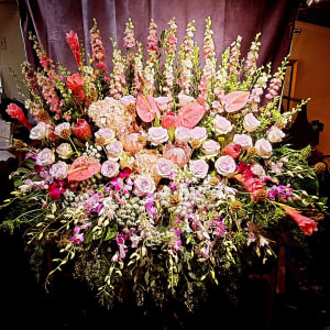 Hedge and Cascade Bouquet in Pinks (aprox. 6'x6') Flower Bouquet