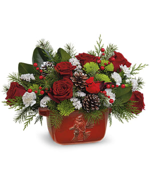 Classic Cardinal Centerpiece Flower Bouquet