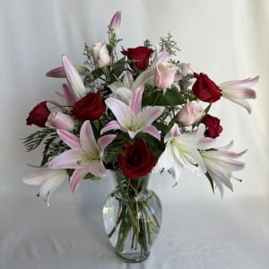 Radiant Roses and Lilies Flower Bouquet